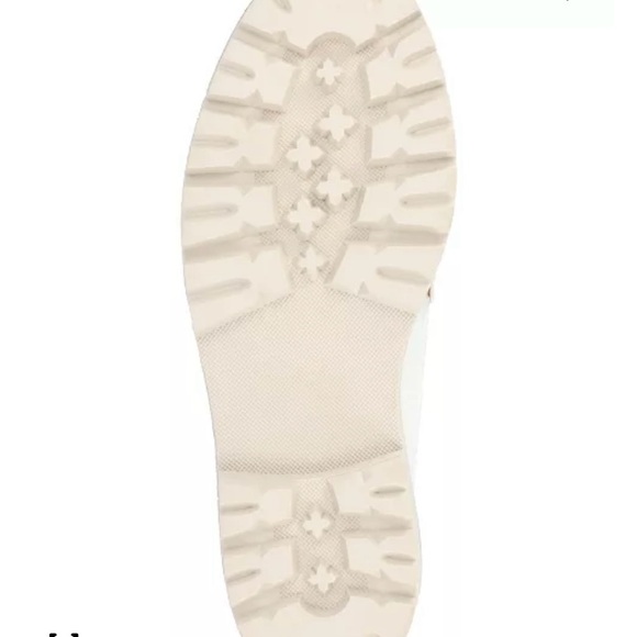 NWT Journee Collection
Women's Kenly Slip-On Loafers - Picture 5 of 8